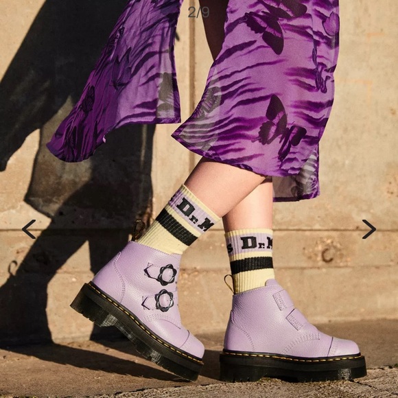 DR MARTENS • devon flower boot in lilac NEW - Picture 5 of 6